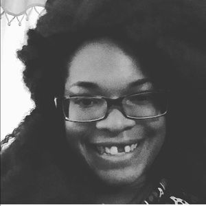 Meet your Posher, Destinee