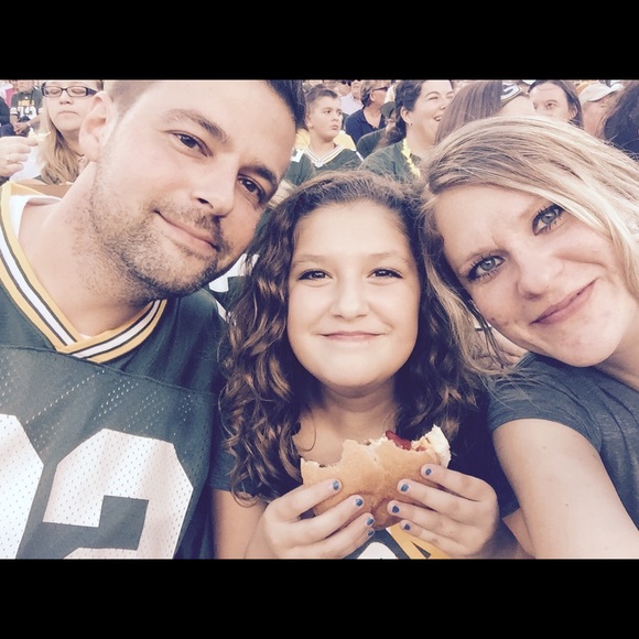 Meet your Posher, Holly