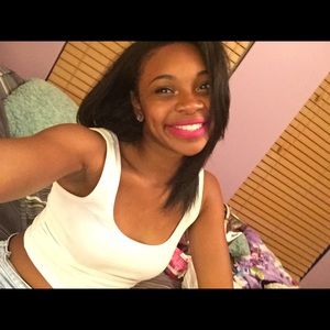 Meet your Posher, Cierra