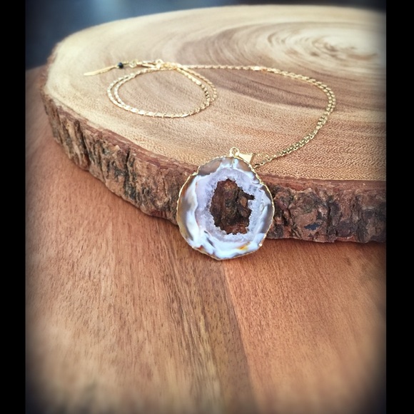 Function & Fringe  Jewelry - 💜bundled Natural druzy gold necklace