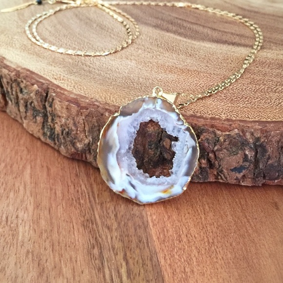💜bundled Natural druzy gold necklace - Picture 2 of 3