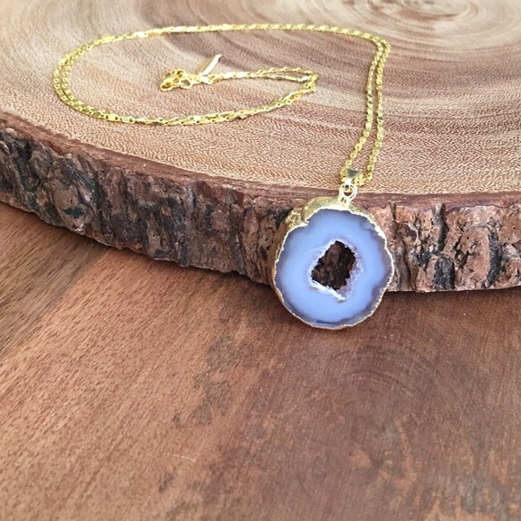 Function & Fringe Jewelry - ❤️TEMP PROCE DROP!❤️Natural druzy gold necklace