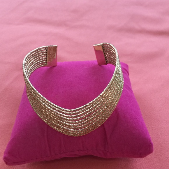 Beautiful bracelet! Brand new