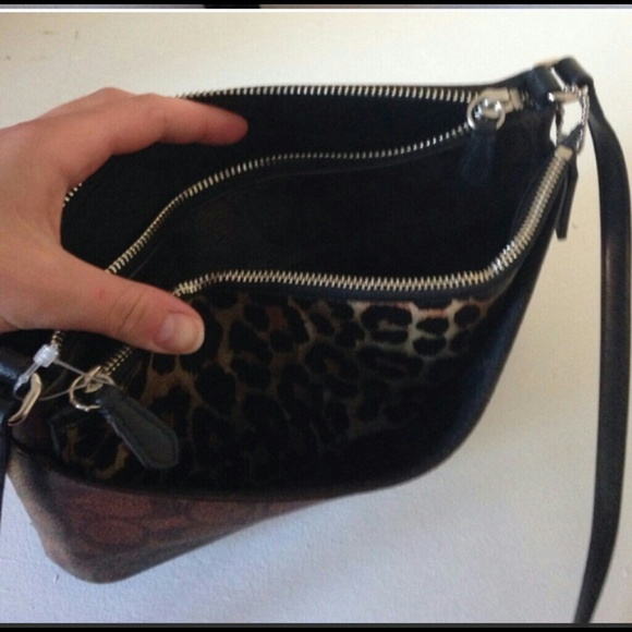 Coach peyton ocelot leopard print cross body bag ! - Picture 3 of 3
