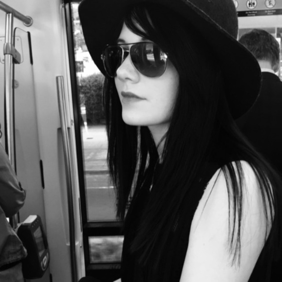 Meet your Posher, Bella - Picture 1 of 1