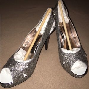 Alfani peep toe pumps