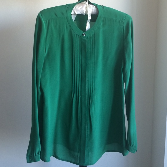 BANANA REPUBLIC silk blouse