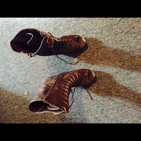 Fall boots! - Picture 2 of 4