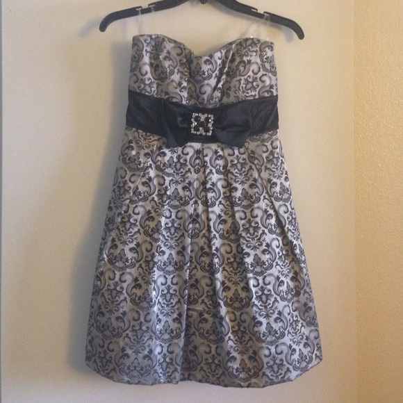 Perfect party dress, holiday dress, wedding dress