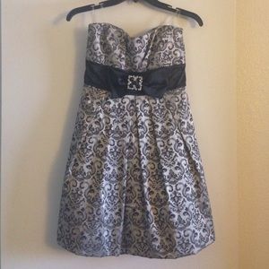 Perfect party dress, holiday dress, wedding dress