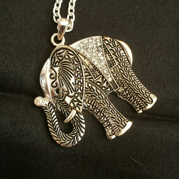 Elephant Necklace - Picture 2 of 4