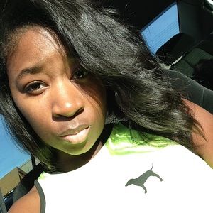 Meet your Posher, Janelle