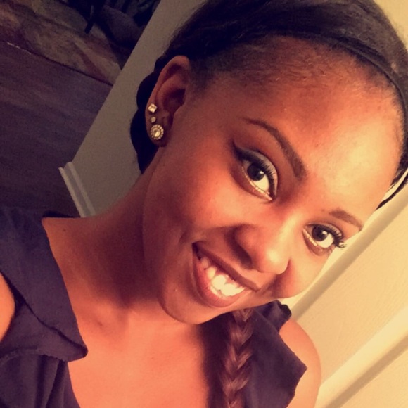 Meet your Posher, Jasmine