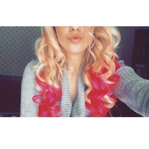 20 inch blonde extensions from Sally's with pink