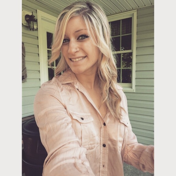 Meet your Posher, Kristen - Picture 1 of 1