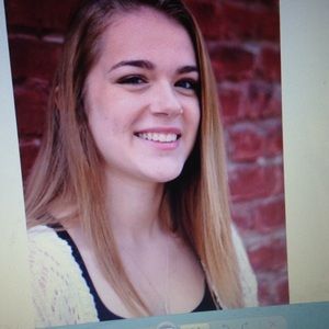 Meet your Posher, Ella