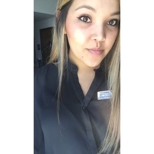 Meet your Posher, Ashley