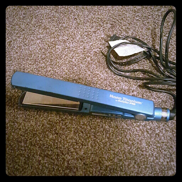 Babyliss Pro Nano titanium flat iron PRICE DROP