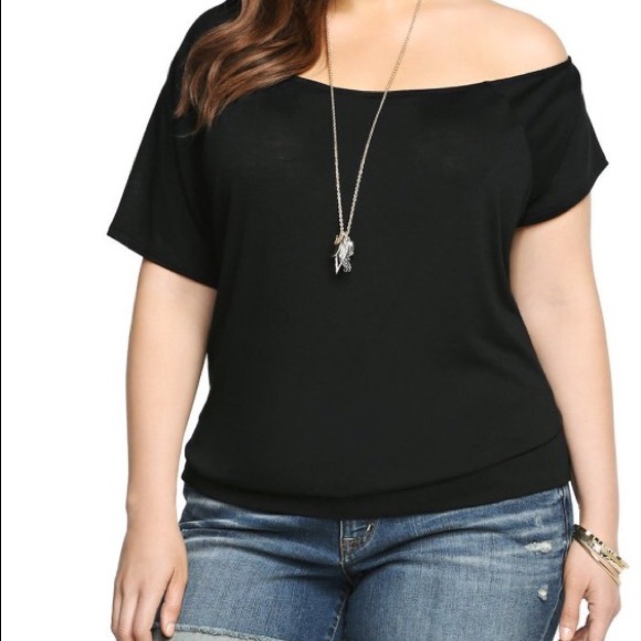 Nwot sz 3 Torrid off shoulder top