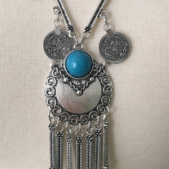 BOHO silver and turquoise Statement necklace - Picture 2 of 3