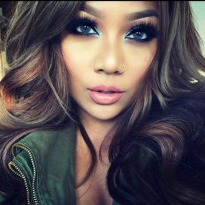 Meet your Posher, Carol