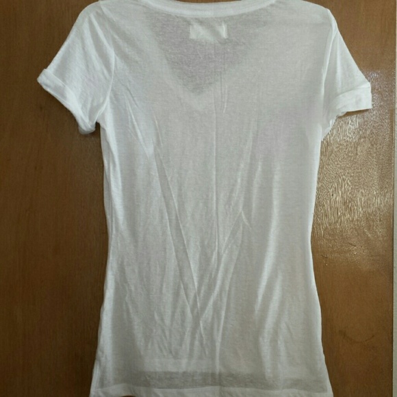 White Tee with Sequin pocket. - Picture 3 of 4