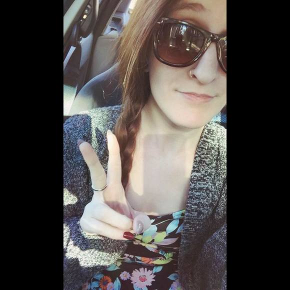 Meet your Posher, Suzanna - Picture 1 of 1