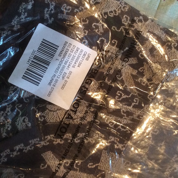 Urban Outfitters Ecote Gray Embroidered Shorts - Picture 2 of 2