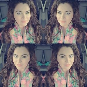 Meet your Posher, Dayana