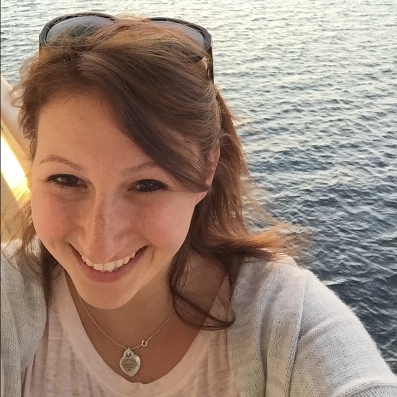 Meet your Posher, Amanda