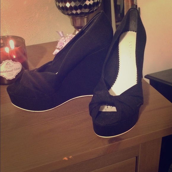 Nine West Shoes - Nine West black wedges