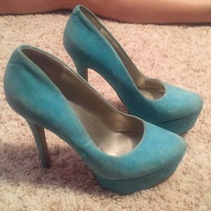 Jessica Simpson heels