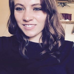 Meet your Posher, Carlee