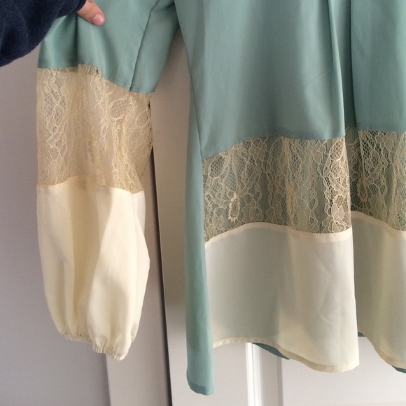 RYU- blouse - Picture 3 of 4