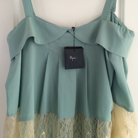 RYU- blouse - Picture 4 of 4