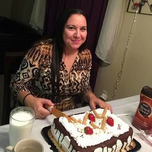 Meet your Posher, Vicky