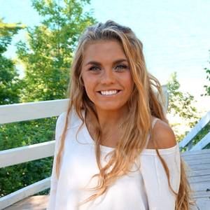 Meet your Posher, Carly