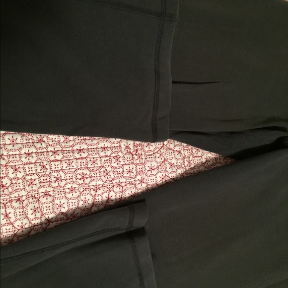 Size medium yoga pants