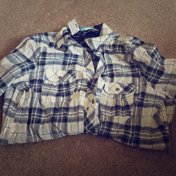 Black checkered button up!