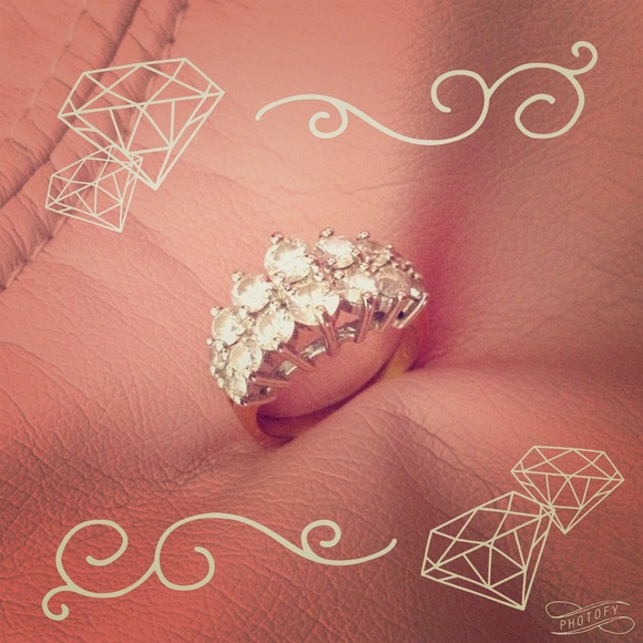 Costume cocktail ring