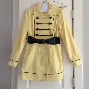 Candies Yellow Jacket