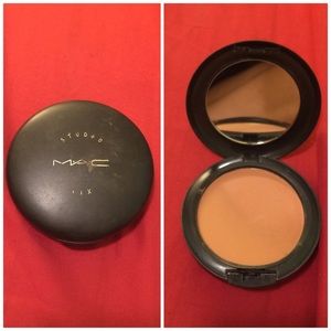 Used MAC studio fix NC42