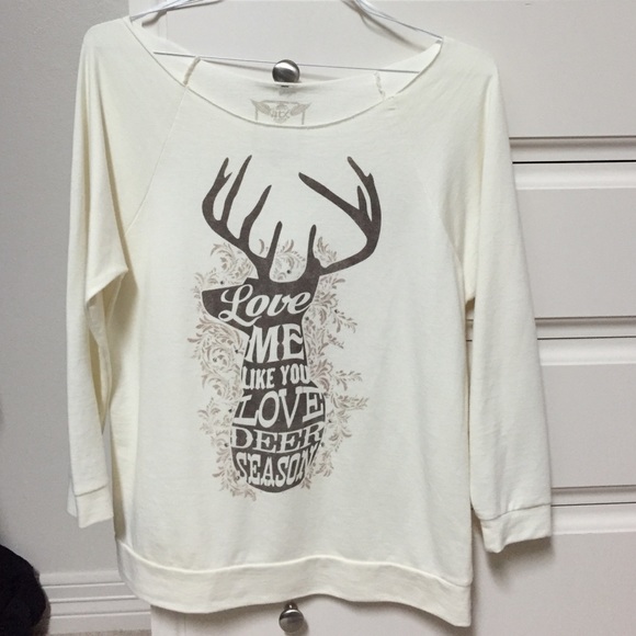 Love me like you love deer season tee