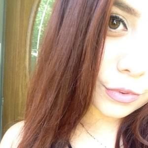 Meet your Posher, Estefany