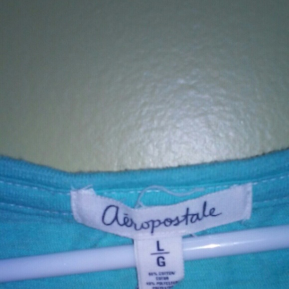 Lightweight/Slightly sheer Top - Picture 2 of 2