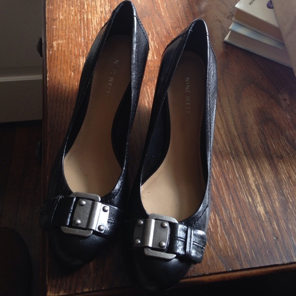Nine West dress shoes! Make an offer!!