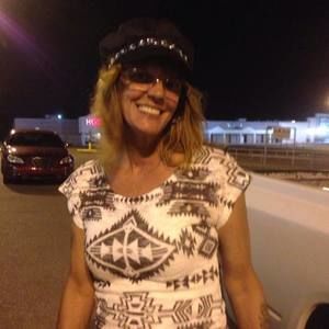 Meet your Posher, Loretta