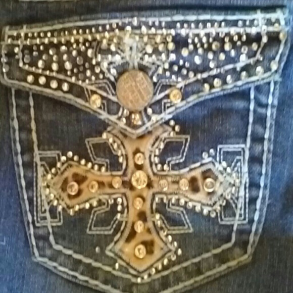 Flared bottom Premiere Jeans Rue21 cute Ripped. - Picture 4 of 4