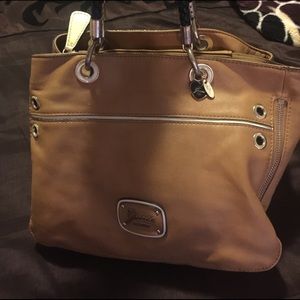 Guess Briza Satchel ✨💕👜📦