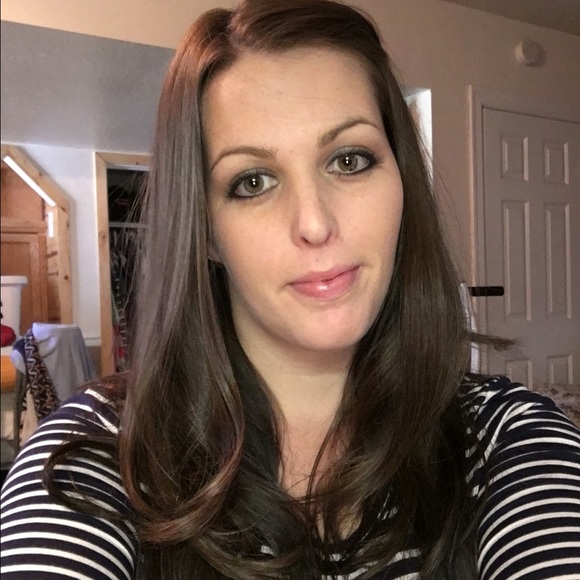 Meet your Posher, Carleigh - Picture 1 of 1